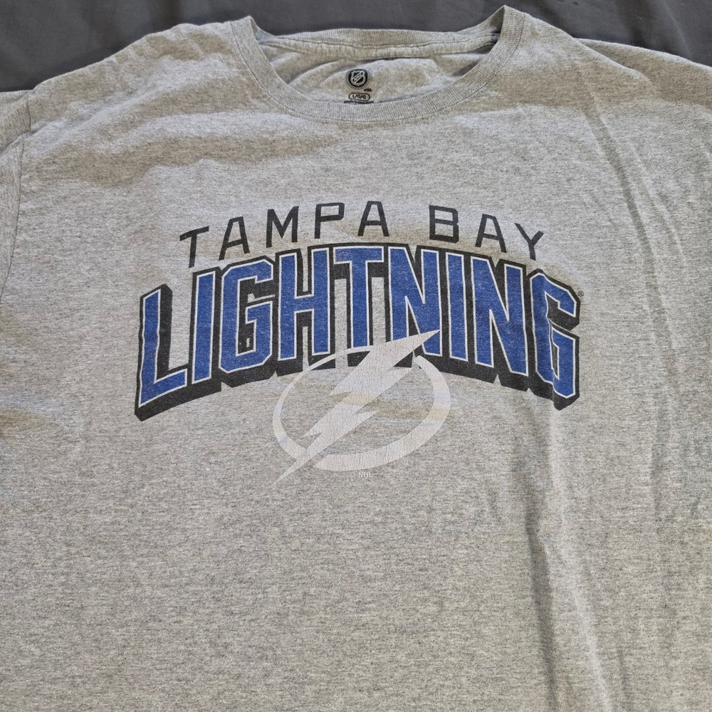 NHL Tampa Bay Lightning T-Shirt Mens Large Gray Short Sleeve Graphic Tee